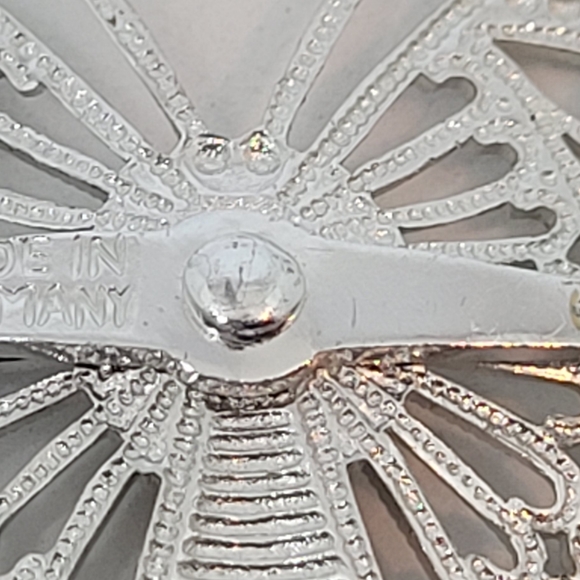 Silver Filagree Butterfly with Rhinestone - Vintage - Picture 14 of 16